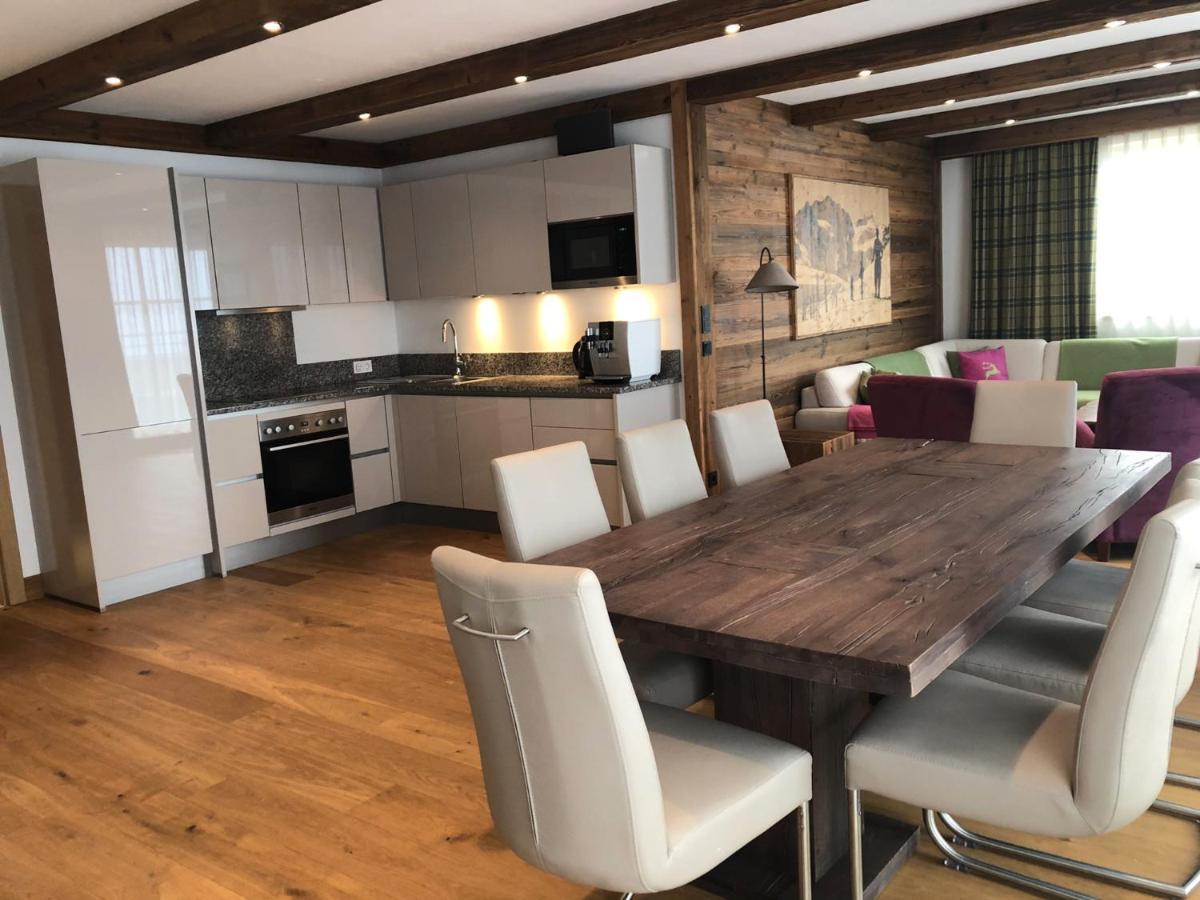 The Lodge, Apartment